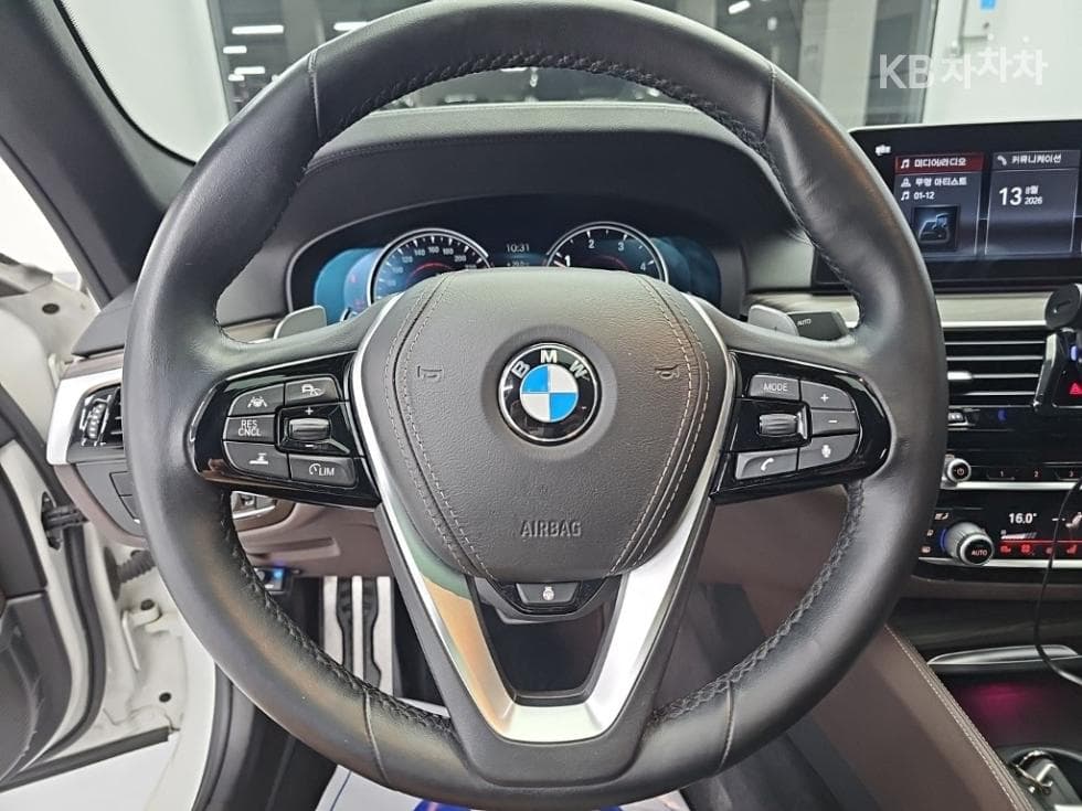 BMW 올Нов5 Серия (G30)520d xDrive M Sport Package Plus - 9