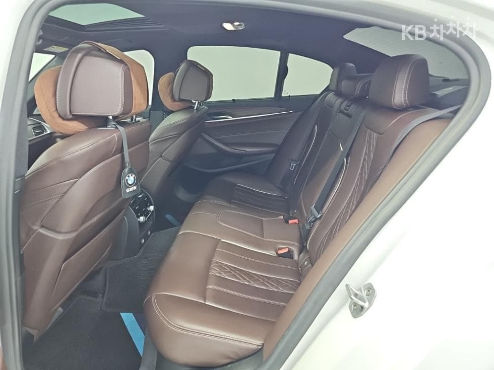 BMW 올Нов5 Серия (G30)520d xDrive M Sport Package Plus - 12