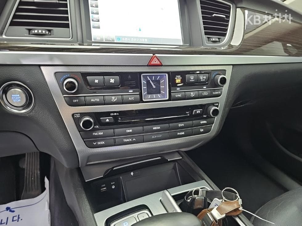 Genesis G803.3 GDI AWD Luxury - 10