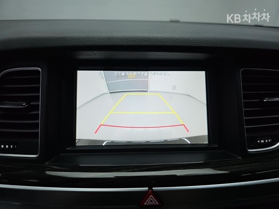 Genesis G803.3 GDI AWD Luxury - 16