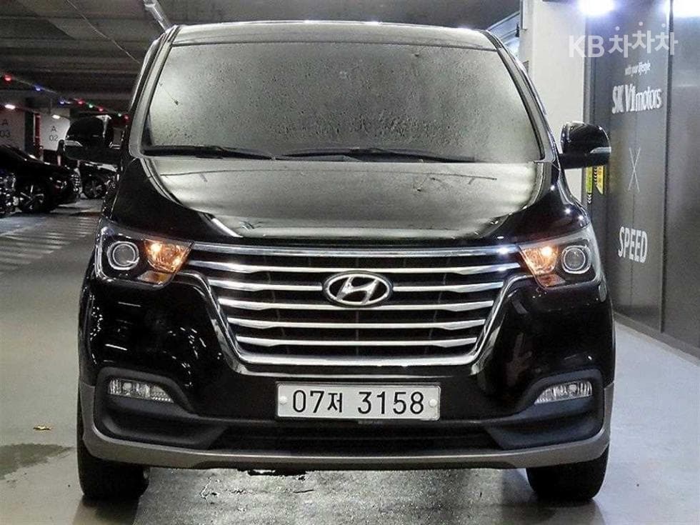 Hyundai The New (facelift) 그랜드 Star렉스어반 9-seater Exclusive - 2