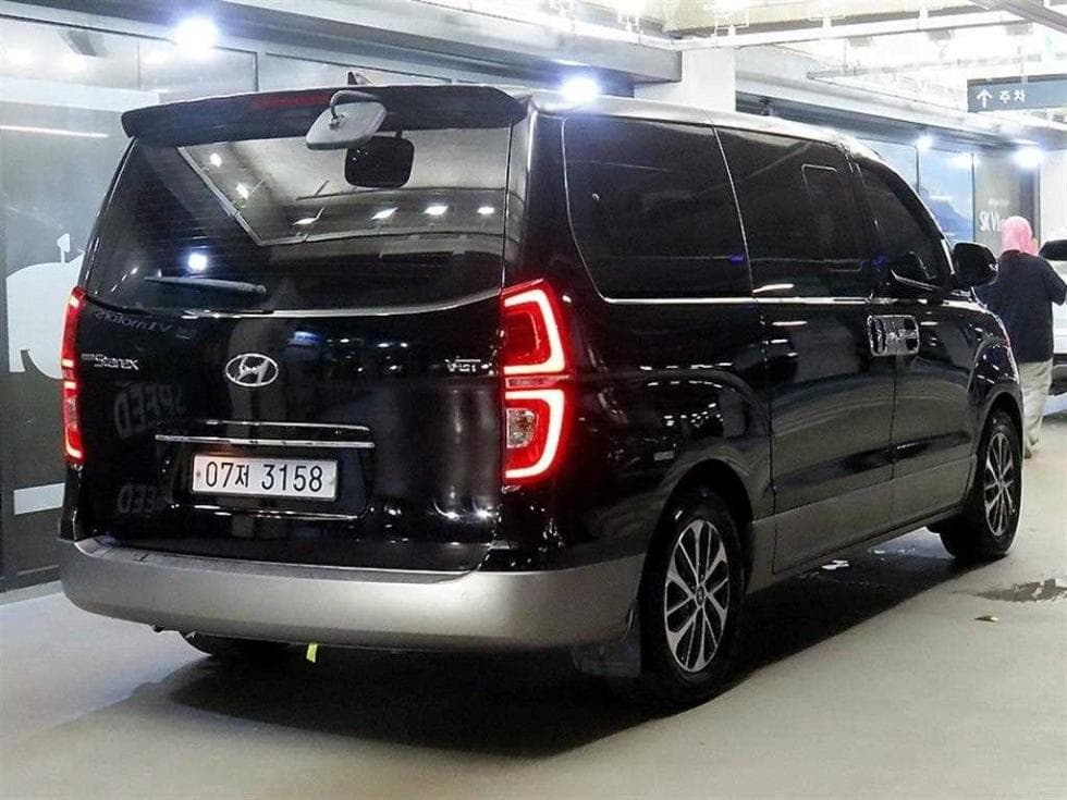 Hyundai The New (facelift) 그랜드 Star렉스어반 9-seater Exclusive - 4