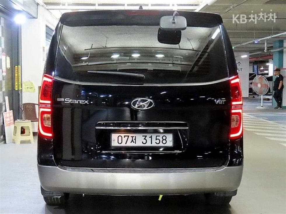 Hyundai The New (facelift) 그랜드 Star렉스어반 9-seater Exclusive - 5