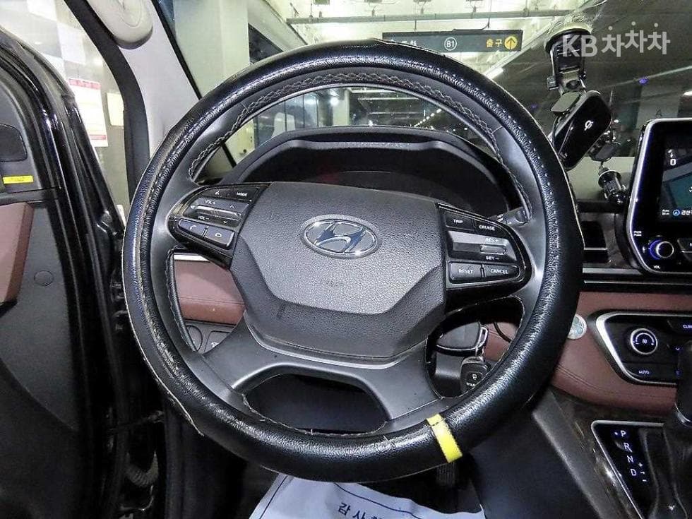 Hyundai The New (facelift) 그랜드 Star렉스어반 9-seater Exclusive - 8