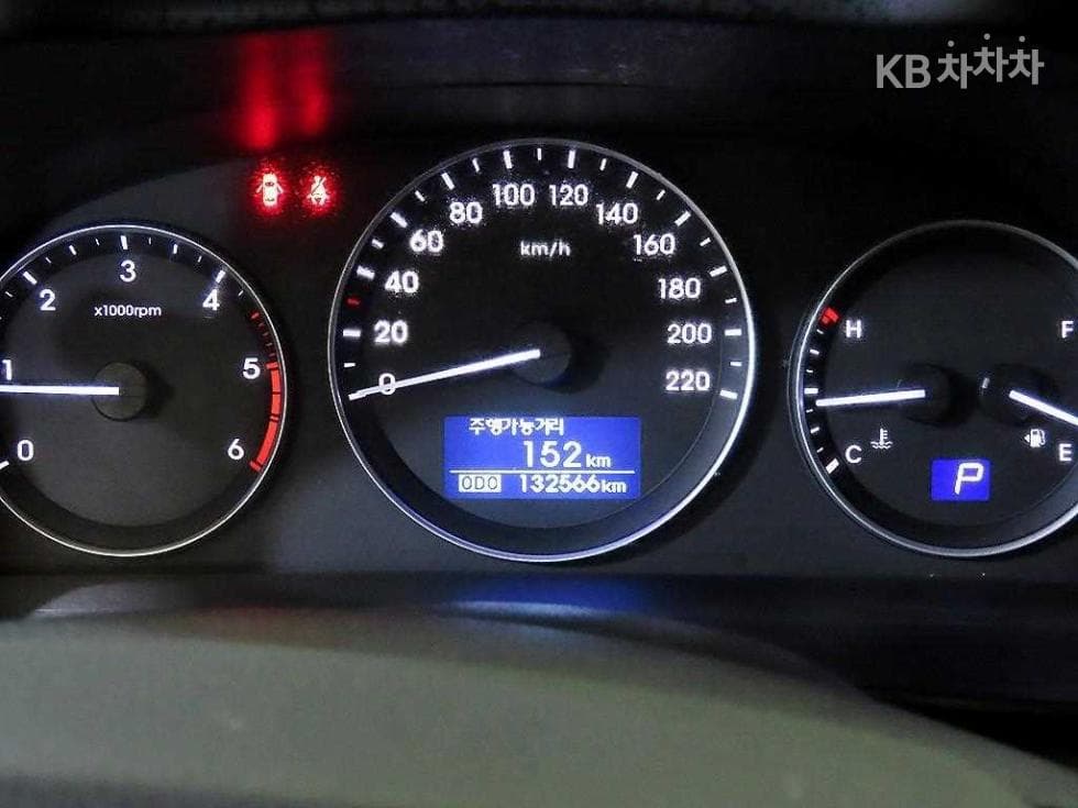 Hyundai The New (facelift) 그랜드 Star렉스어반 9-seater Exclusive - 9