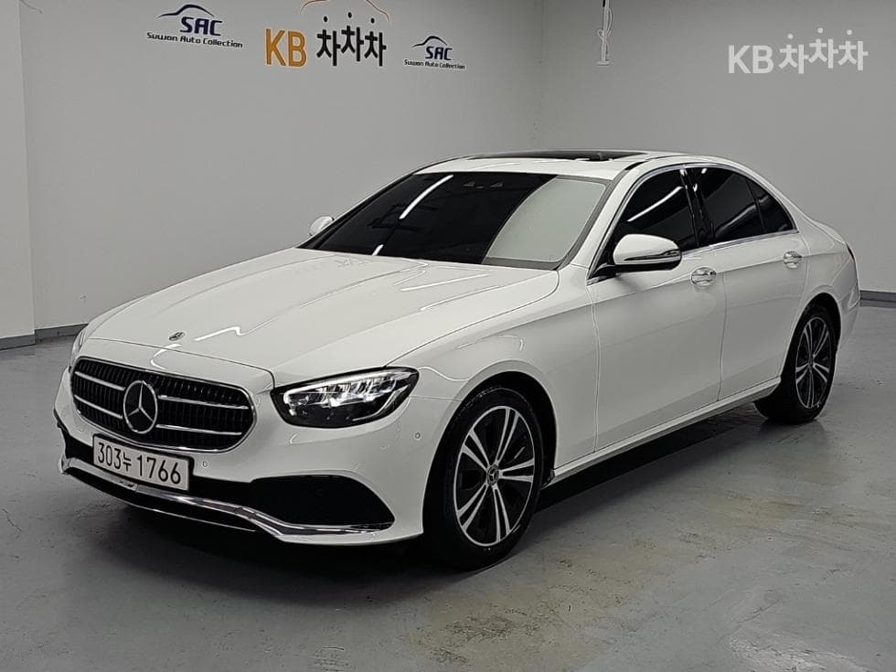 Mercedes-Benz E-Class (W213) E250 Avantgarde - Image 1
