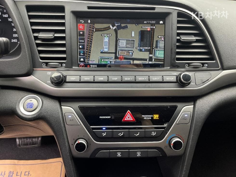 Hyundai Avante (Elantra)AD1.6 GDi Value Plus - 12