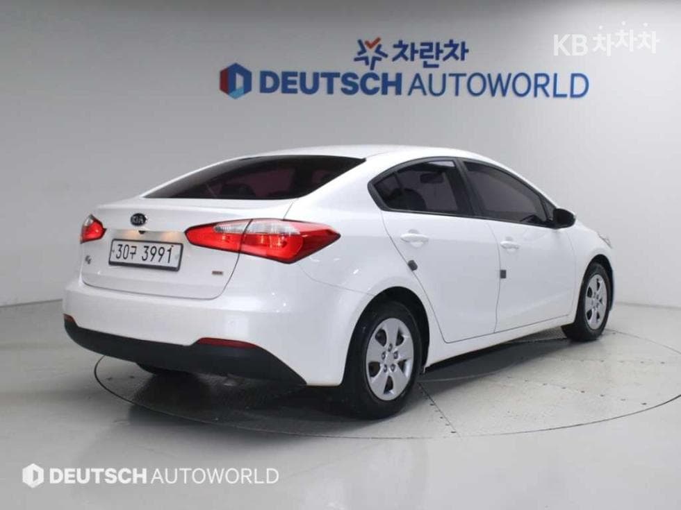 Kia K3Deluxe - 2