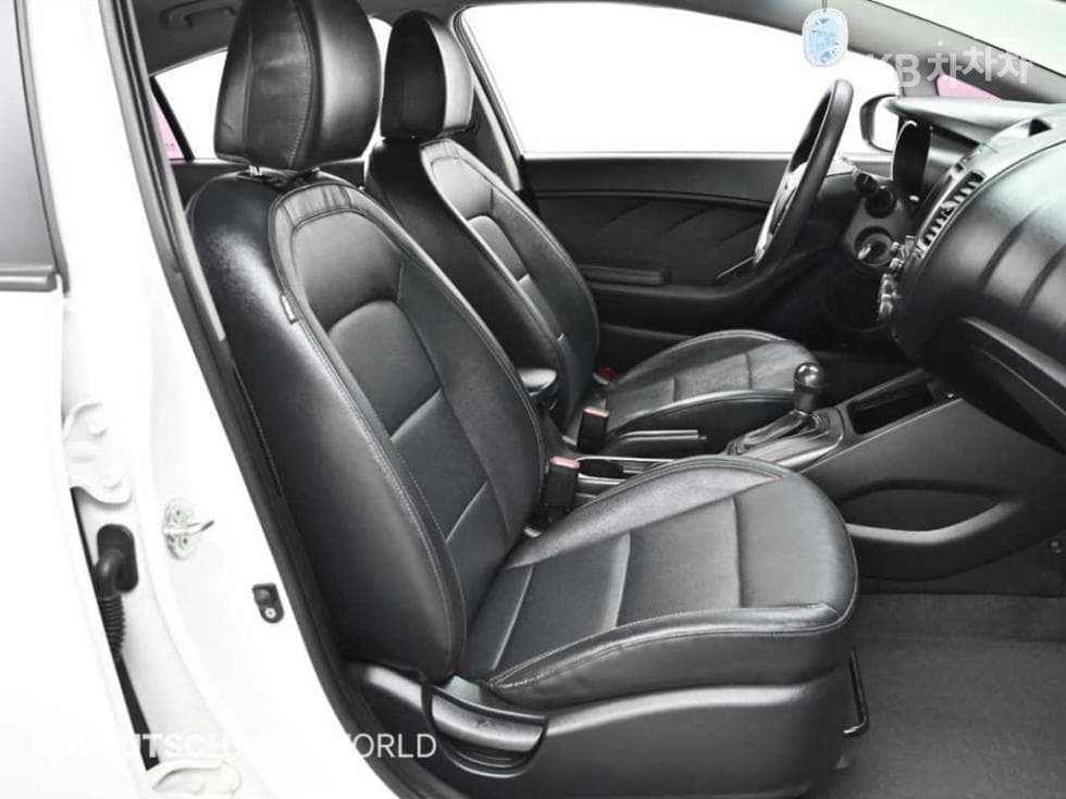 Kia K3Deluxe - 10