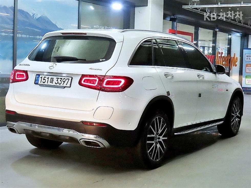 Mercedes-Benz GLC(X253)300 e 4Matic - 4