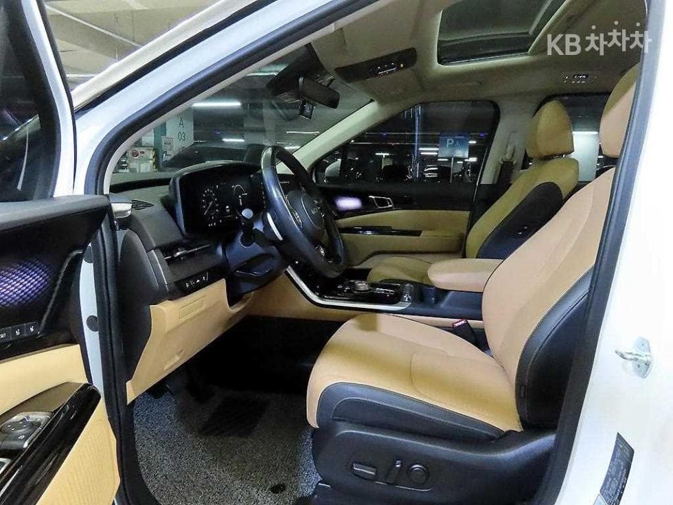 Kia Carnival 4th generationD2.2 9-seater Signature - 6