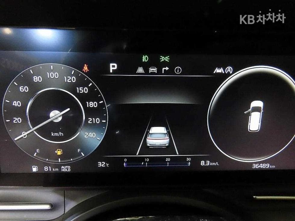 Kia Carnival 4th generationD2.2 9-seater Signature - 10