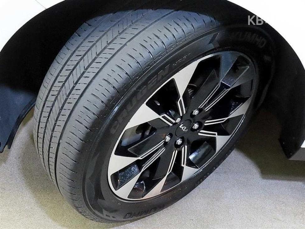 Kia Carnival 4th generationD2.2 9-seater Signature - 20