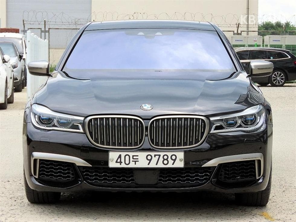 BMW 7시리즈 (G11) M760Li xDrive Standard - Image 1