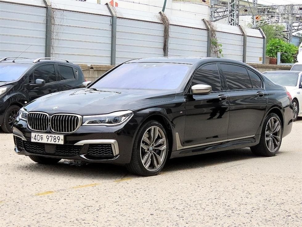 BMW 7시리즈 (G11)M760Li xDrive Standard - 2