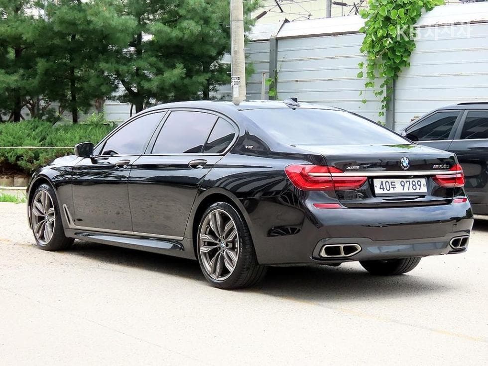 BMW 7시리즈 (G11)M760Li xDrive Standard - 3
