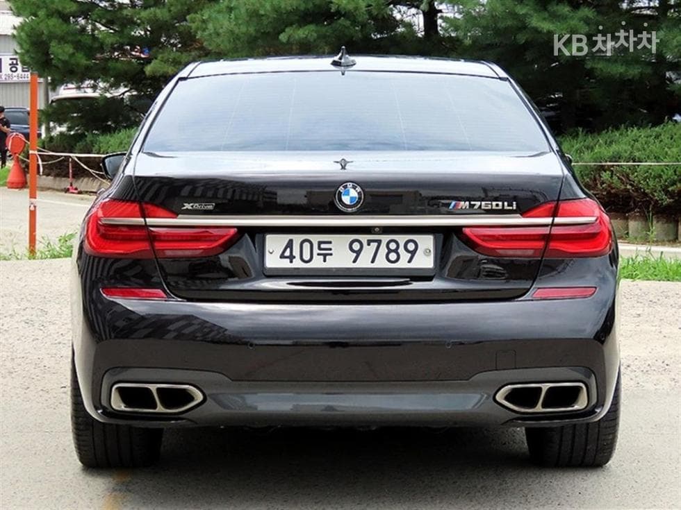 BMW 7시리즈 (G11)M760Li xDrive Standard - 4