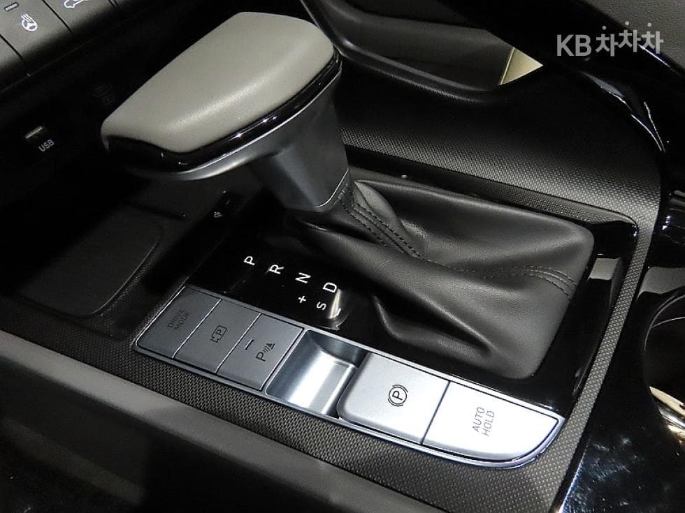 Hyundai The New (facelift) Avante (Elantra) (CN7)1.6 Gasoline Inspiration - 9