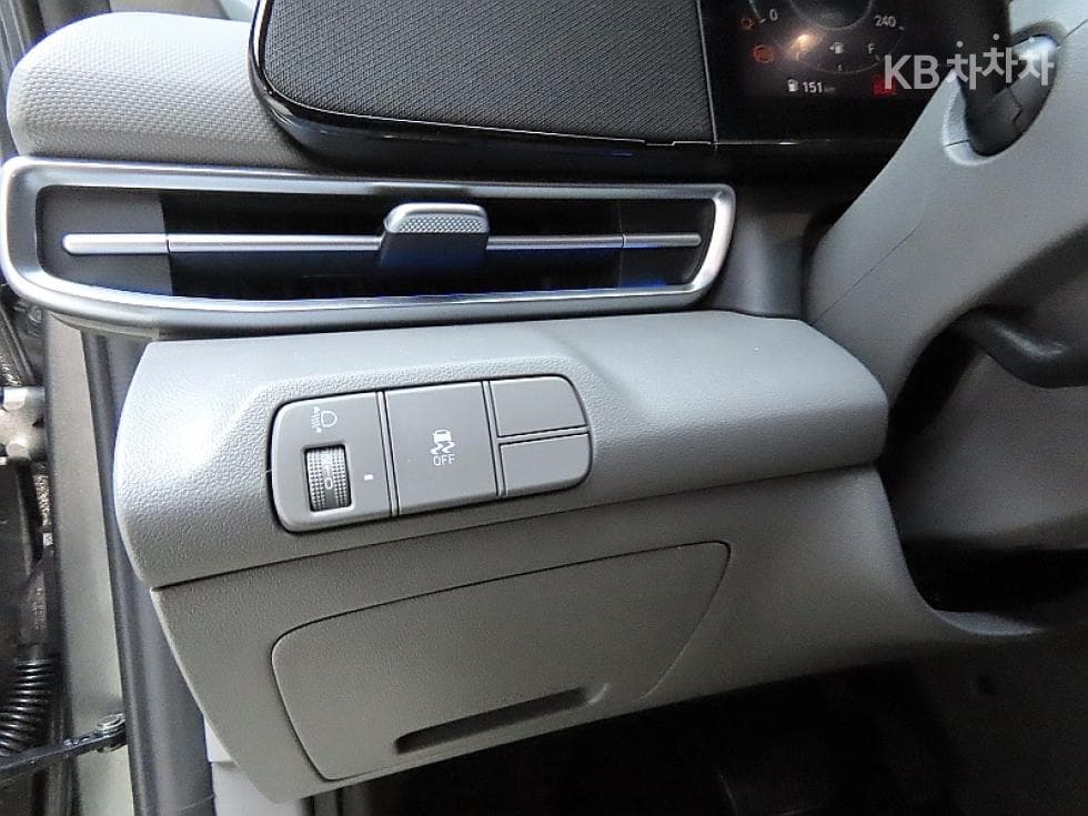 Hyundai The New (facelift) Avante (Elantra) (CN7)1.6 Gasoline Inspiration - 12