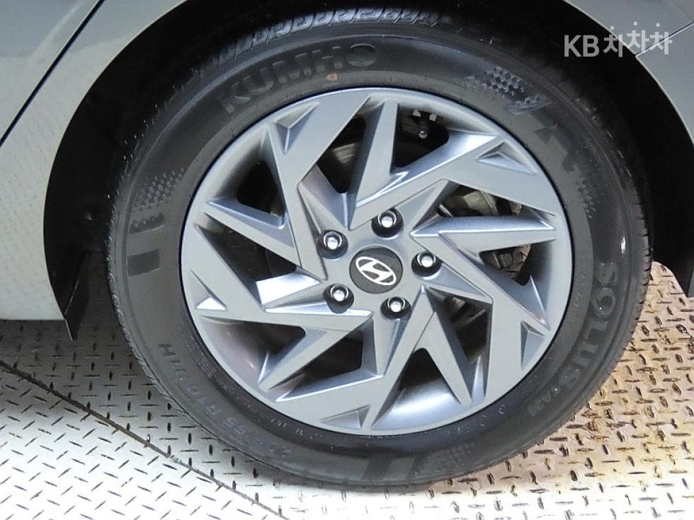 Hyundai The New (facelift) Avante (Elantra) (CN7)1.6 Gasoline Inspiration - 20