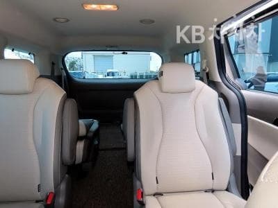 Kia Carnival 4th generationG3.5 GDI 9-seater Noblesse - 7