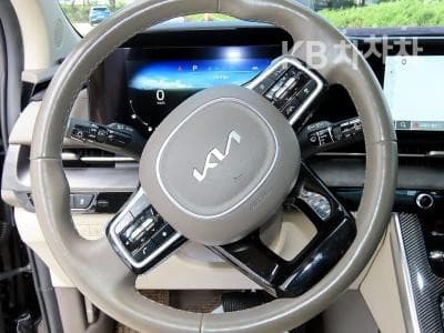 Kia Carnival 4th generationG3.5 GDI 9-seater Noblesse - 9