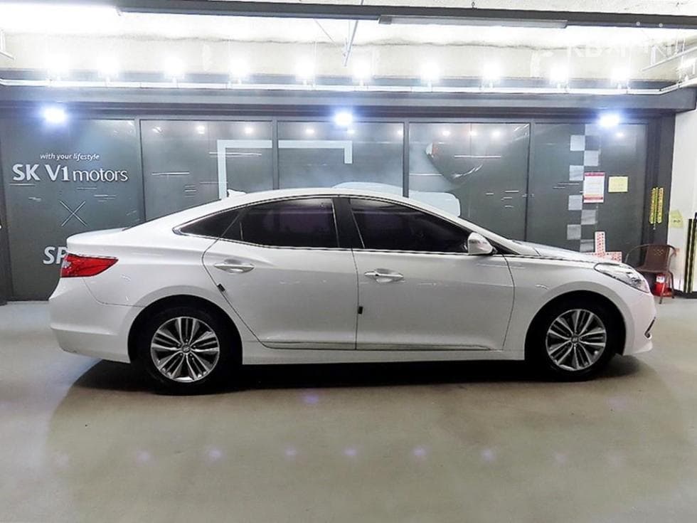 Hyundai Grandeur (Azera)HGHG240 Modern - 3