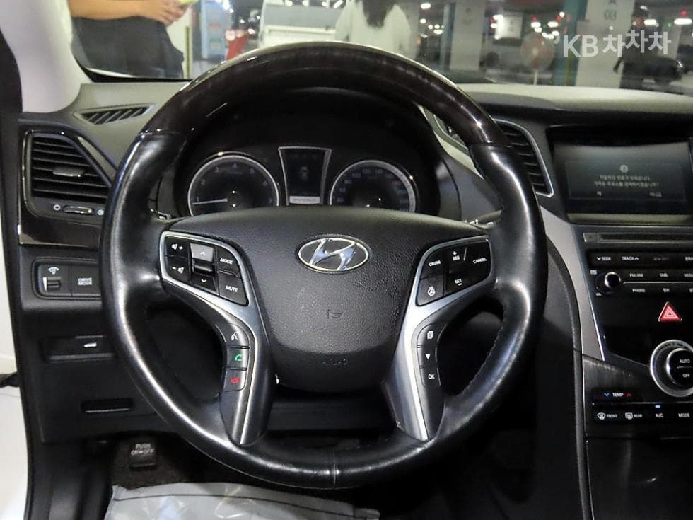 Hyundai Grandeur (Azera)HGHG240 Modern - 8