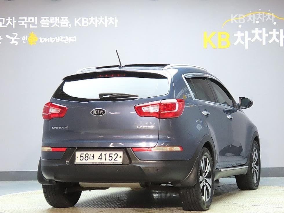 Киа Sportage R2WD Дизел LIMITED - 2