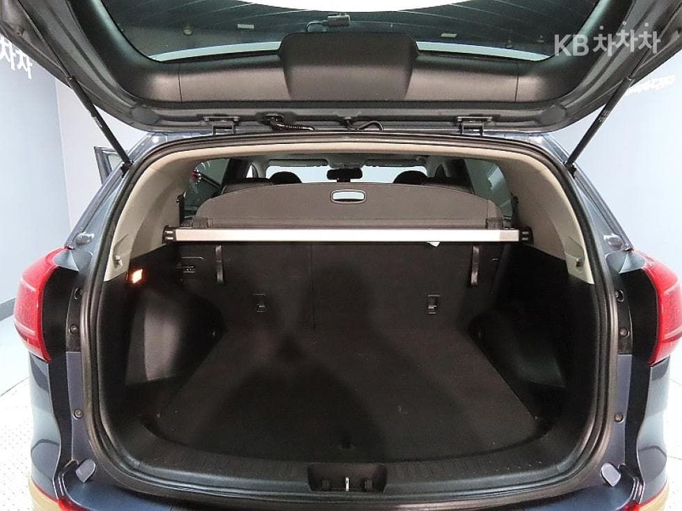 Киа Sportage R2WD Дизел LIMITED - 19