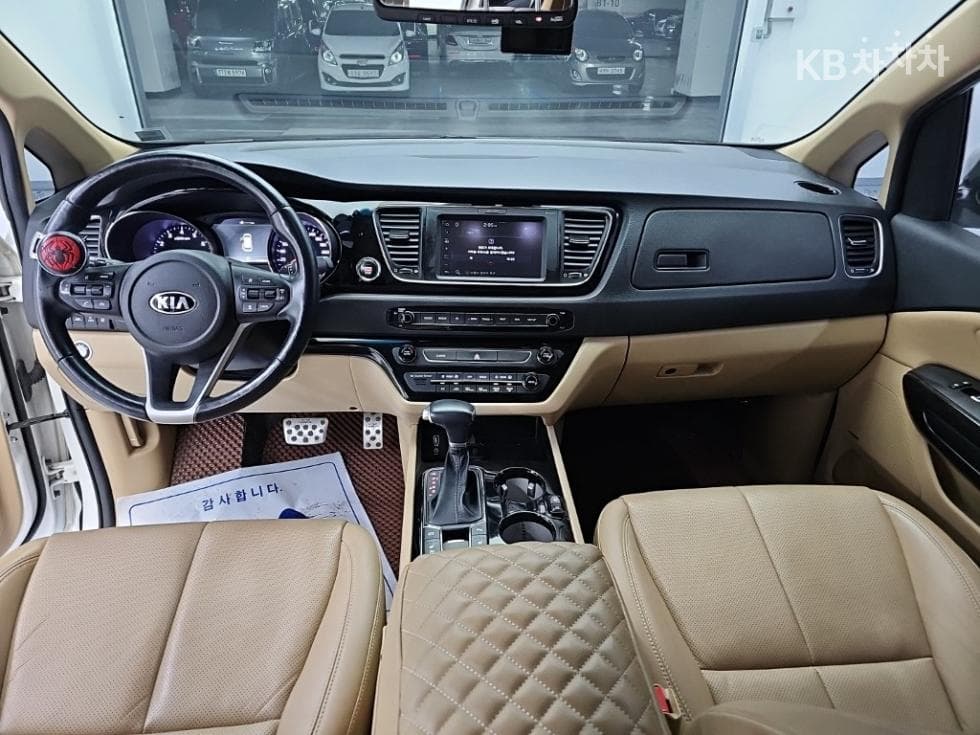 Kia The New (facelift) CarnivalHigh Limousine (Carnival) 3.3 Gasoline 9-seater Noblesse Special (special feature/edition) - 7