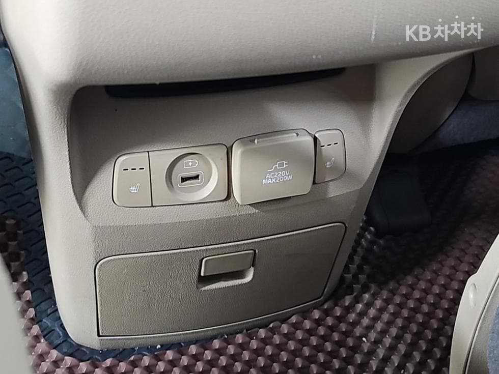 Kia The New (facelift) CarnivalHigh Limousine (Carnival) 3.3 Gasoline 9-seater Noblesse Special (special feature/edition) - 15