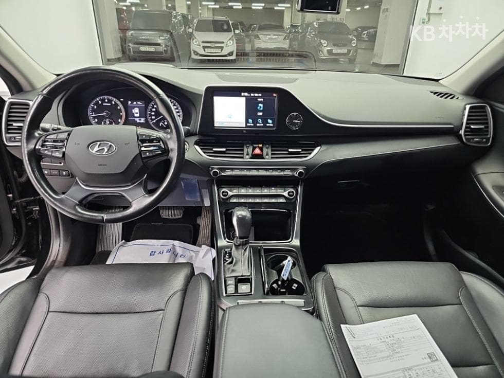 Hyundai Grandeur (Azera)IG2.4 Premium Special (special feature/edition) - 7