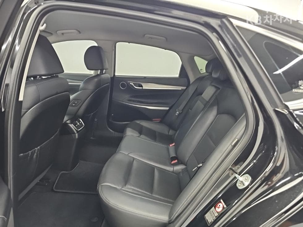 Hyundai Grandeur (Azera)IG2.4 Premium Special (special feature/edition) - 12
