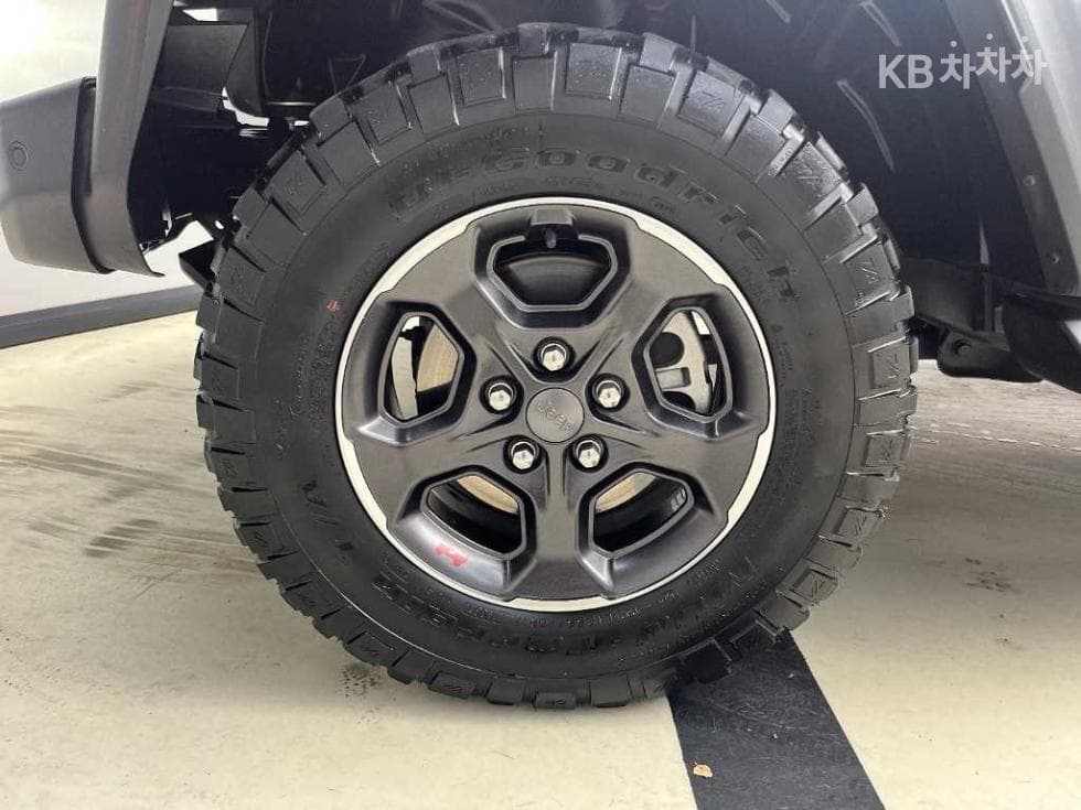 지프 글래디에이터3.6 Rubicon - 17