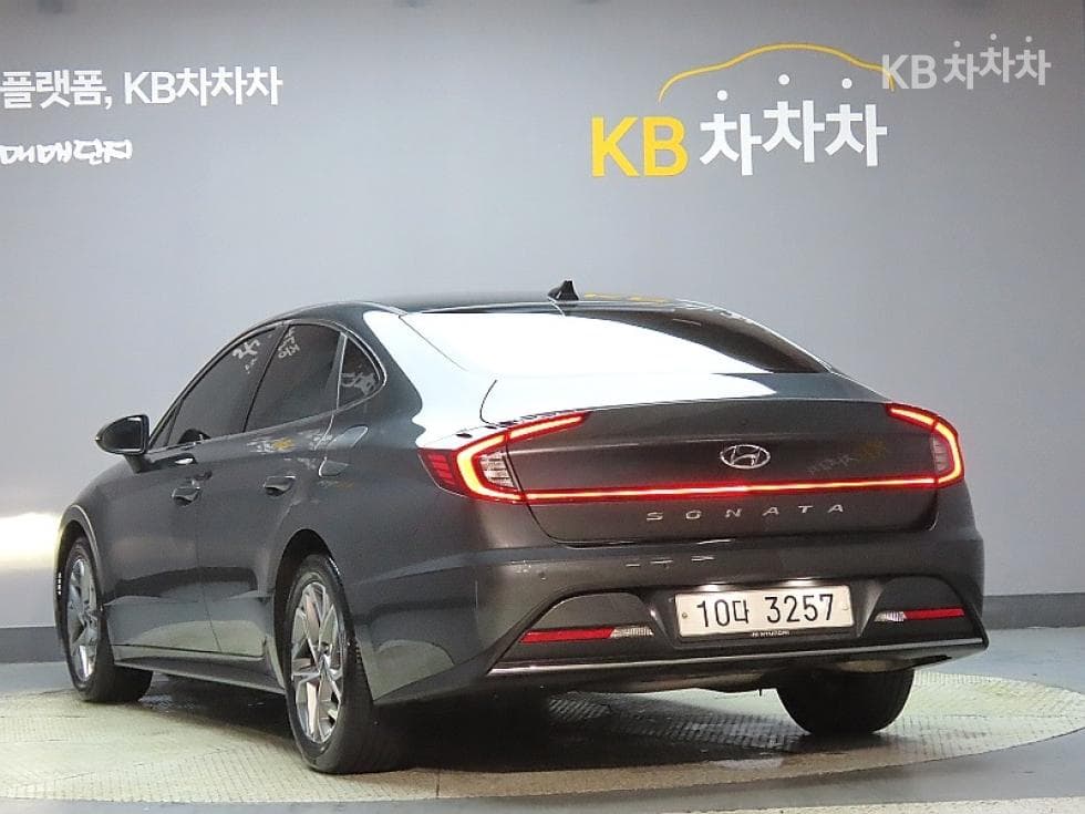 Hyundai Sonata (DN8)2.0 Premium 패밀리 - 4