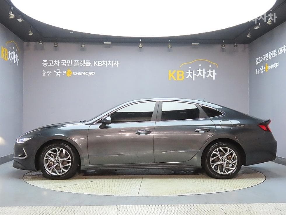 Hyundai Sonata (DN8)2.0 Premium 패밀리 - 5