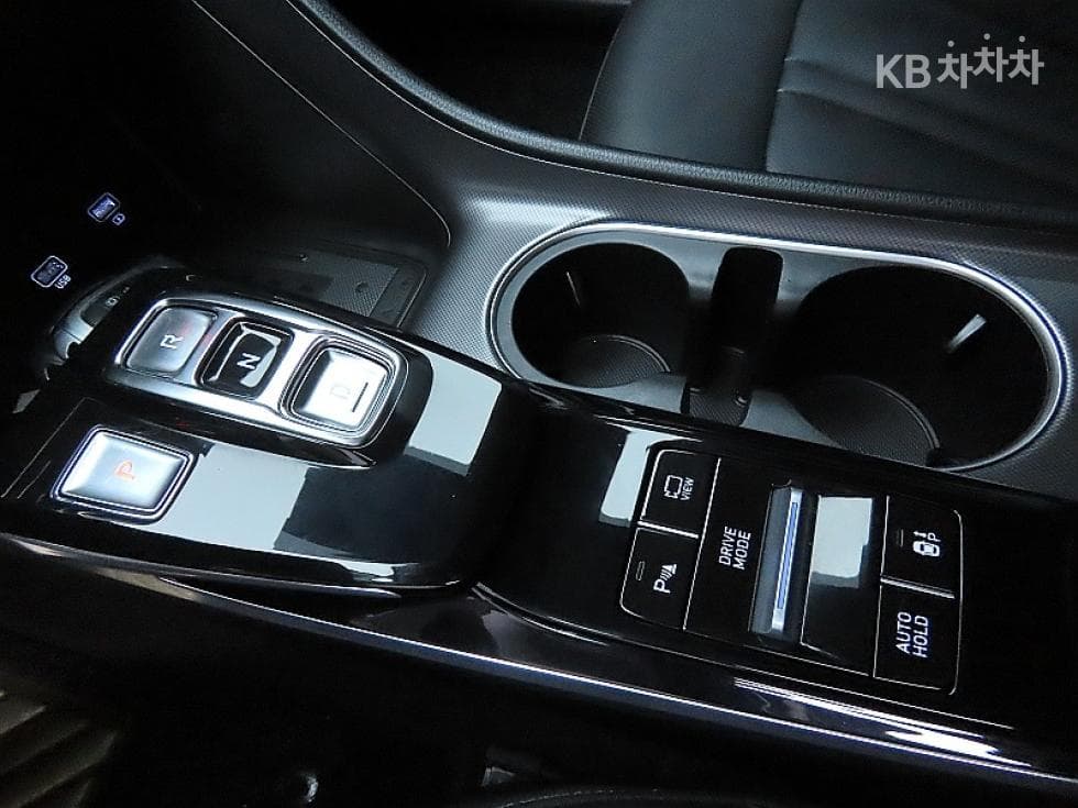 Hyundai Sonata (DN8)2.0 Premium 패밀리 - 9