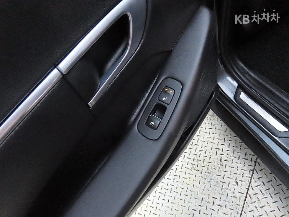Hyundai Sonata (DN8)2.0 Premium 패밀리 - 17