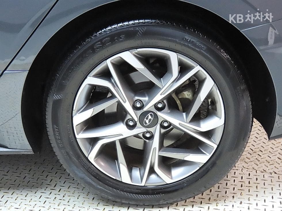 Hyundai Sonata (DN8)2.0 Premium 패밀리 - 20