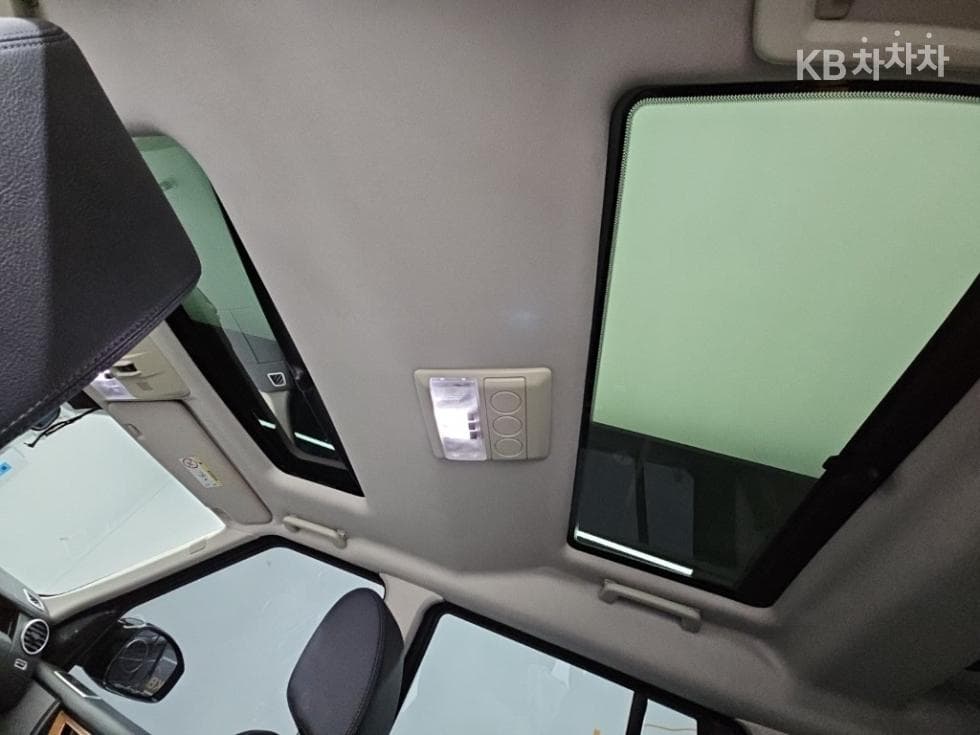 Land Rover 디스커버리43.0 SDV6 SE - 14