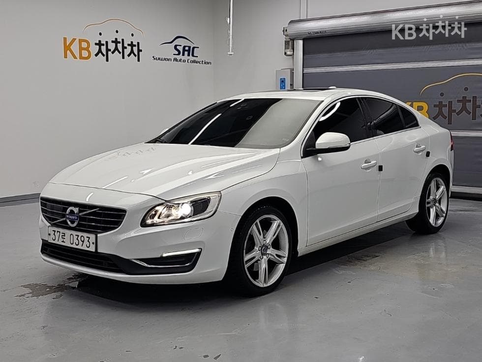 Volvo S60 D4 - Image 1
