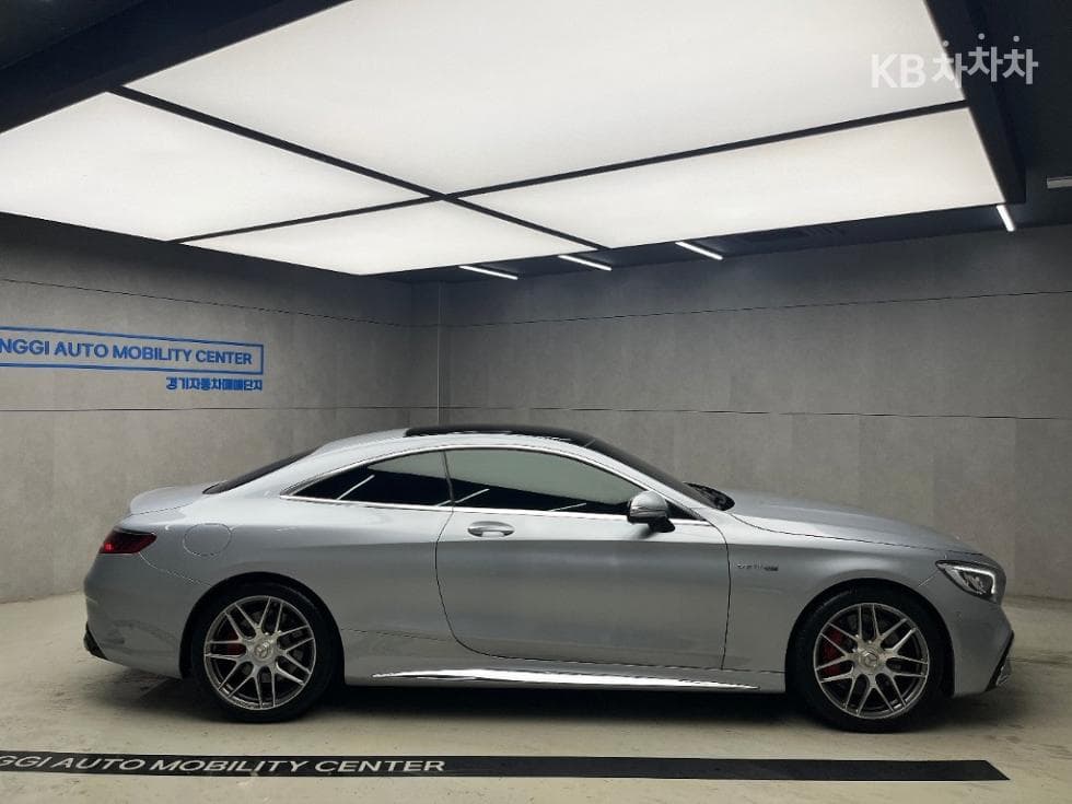 Mercedes-Benz Нов S-КласS63 AMG 4MATIC+ Coupe - 2