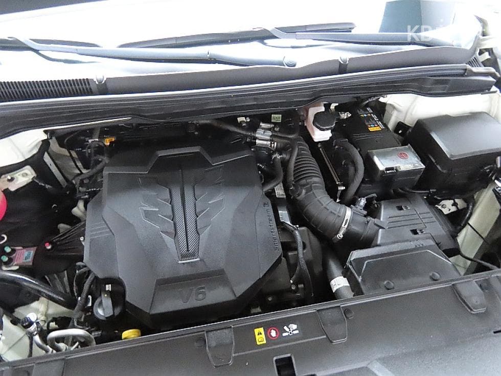 Kia Carnival 4th generationHigh Limousine (Carnival) G3.5 GDI 7-seater (Limousine) Signature - 7