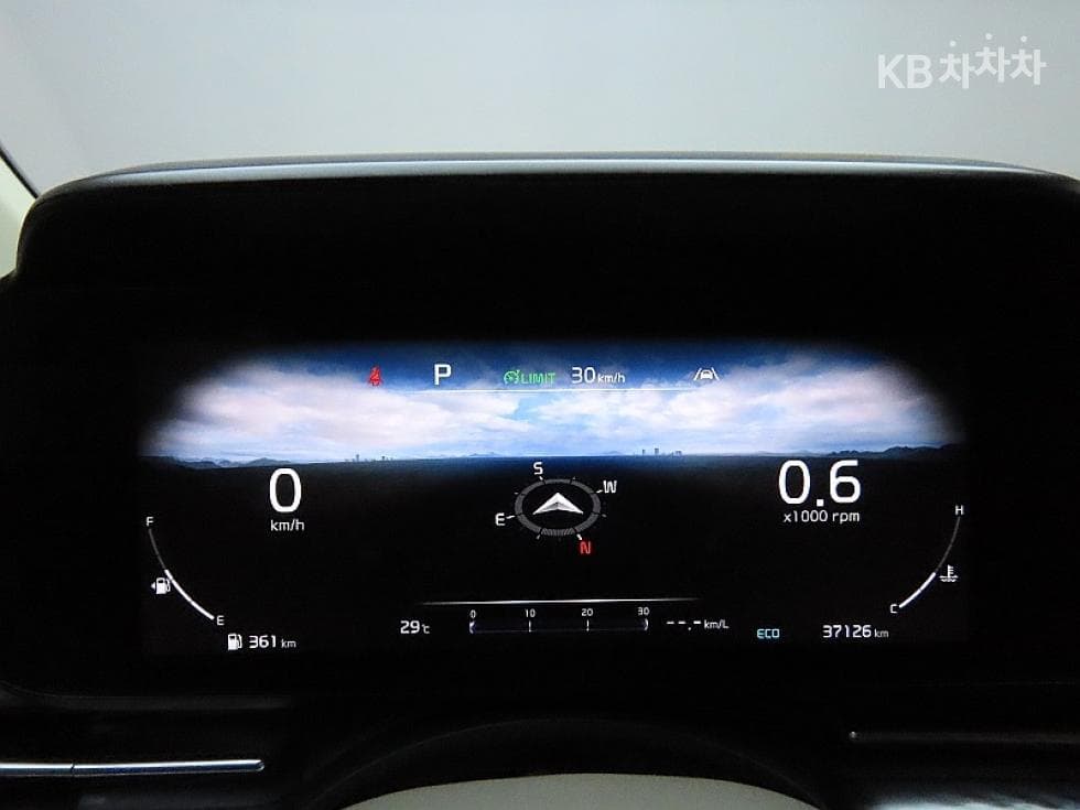 Kia Carnival 4th generationHigh Limousine (Carnival) G3.5 GDI 7-seater (Limousine) Signature - 8