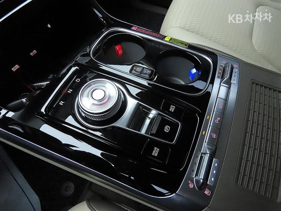 Kia Carnival 4th generationHigh Limousine (Carnival) G3.5 GDI 7-seater (Limousine) Signature - 9
