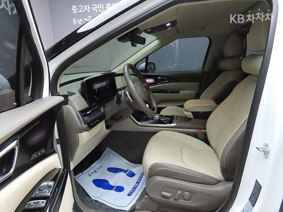 Kia Carnival 4th generationHigh Limousine (Carnival) G3.5 GDI 7-seater (Limousine) Signature - 10