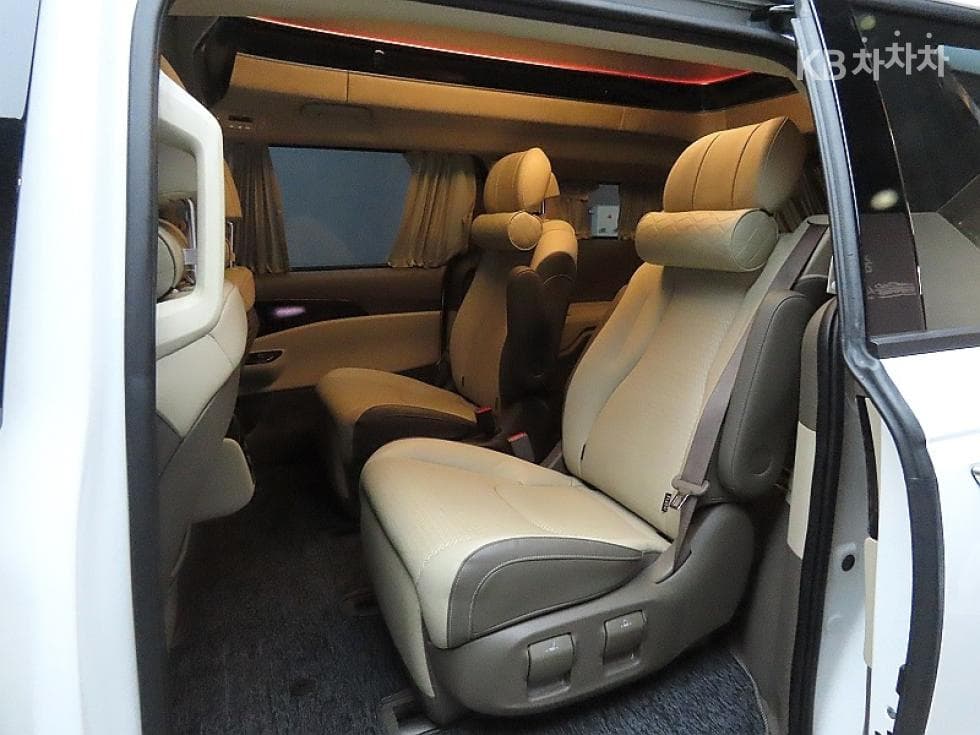 Kia Carnival 4th generationHigh Limousine (Carnival) G3.5 GDI 7-seater (Limousine) Signature - 11