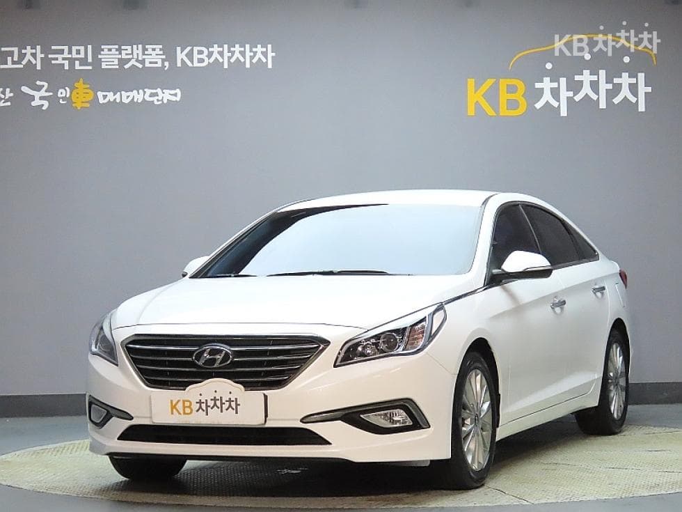 Hyundai Sonata LF 2.0 Smart Standard - Image 1