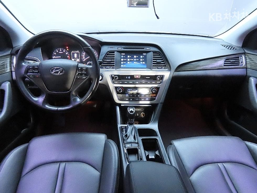 Hyundai Sonata LF2.0 Smart Standard - 6